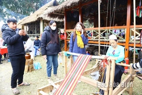 Huyện Tân Lạc khai thác tiềm năng phát triển du lịch