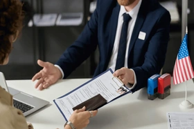 Câu Hỏi Phỏng Vấn Diện K1: Bí Quyết Đạt Visa Định Cư Mỹ Ngay Lần Đầu