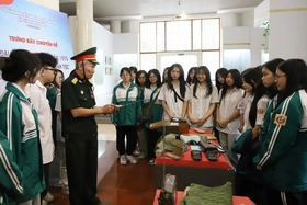 Khai mạc trưng bày chuyên đề  “Đại thắng mùa Xuân năm 1975 - Sức mạnh  đại đoàn kết dân tộc”