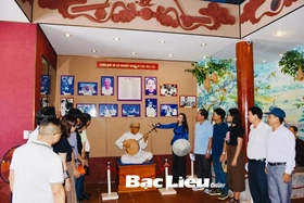 Thi đua phát triển và​ nâng chất du lịch