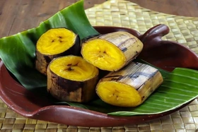 5 lợi ích tiềm năng khi ăn chuối luộc