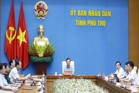 Đẩy mạnh 3 đột phá chiến lược số, cương quyết cắt bỏ các thủ tục hành chính rườm rà