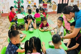 Tiếp tục tăng cường công tác bảo đảm an toàn thực phẩm, phòng chống ngộ độc thực phẩm