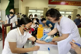 Khám sức khỏe cho đoàn viên, người lao động Khu công nghiệp Thuỵ Vân