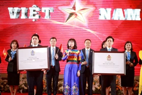 Bảo Việt Nhân thọ Phú Thọ tri ân khách hàng “Trái tim Việt Nam - Rạng rỡ Việt Nam”