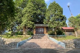 Khai thác di tích lịch sử trong phát triển du lịch và giáo dục địa phương