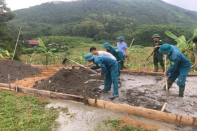 LLVT tỉnh đóng góp trên 18 nghìn ngày công tham gia xây dựng nông thôn mới