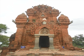 Đền tháp Po Klong Garai: Biểu tượng vững bền của văn hóa Chăm