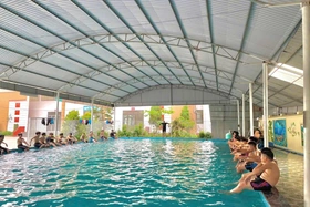 Lâm Thao: Duy trì hoạt động lớp dạy bơi miễn phí