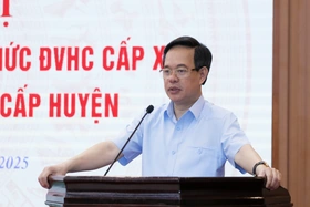 Triển khai sắp xếp, kiện toàn cơ cấu tổ chức đơn vị hành chính cấp xã, kết thúc hoạt động cấp huyện