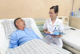 Tận tụy với nghề, tận tâm với người bệnh