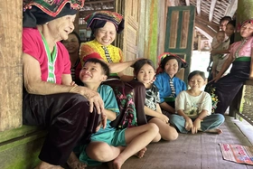 Giữ điệu hát ru người Thổ