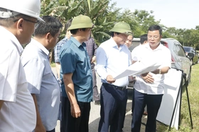 Kiểm tra tiến độ giải phóng mặt bằng, tái định cư dự án đường dây 500kV Lào Cai - Vĩnh Yên