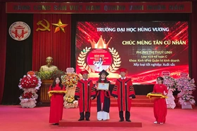Lễ bế giảng và trao Bằng tốt nghiệp Đại học chính quy