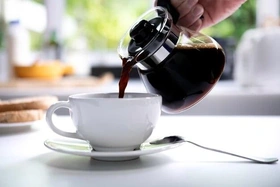 Có nên cho trẻ em uống cà phê không?