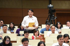 Thảo luận giải pháp phát triển y tế, hoàn thiện trách nhiệm công vụ