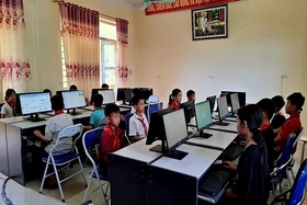 Tạo cơ hội học tập cho học sinh vùng cao