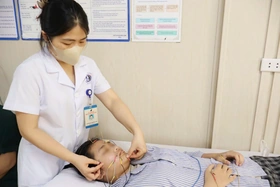 Cẩn trọng với liệt mặt, méo miệng do dùng điều hòa quá lạnh trong thời tiết nắng nóng