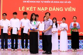 Chăm lo giáo dục vùng đồng bào dân tộc thiểu số