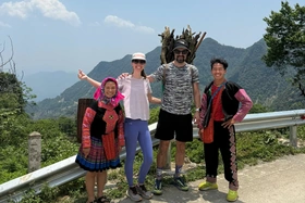 Chàng trai người Mông xây giấc mơ du lịch ở thung lũng mây