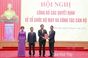 Phú Thọ công bố các quyết định về tổ chức bộ máy và công tác cán bộ