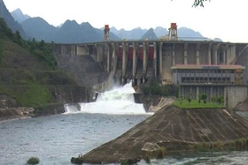 Chủ động đảm bảo an toàn trong các trường học thuộc vùng hạ du khi hồ thuỷ điện Tuyên Quang xả lũ