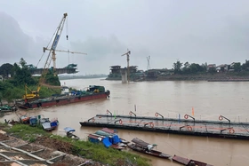 Tạm dừng vận hành phà quân sự do không đảm bảo an toàn