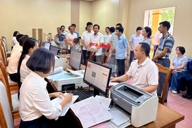 Phó Chủ tịch UBND tỉnh Nguyễn Mạnh Sơn kiểm tra công tác vận hành chính quyền địa phương 2 cấp tại xã Hy Cương