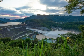 Thủy điện Hòa Bình mở 1 cửa xả đáy từ 16h ngày 9/7