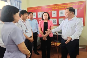 Phó Bí thư Thường trực Tỉnh ủy Nguyễn Phi Long kiểm tra thực tế tại xã Yên Lãng