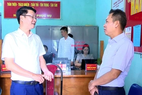 Phó Chủ tịch HĐND tỉnh Nguyễn Trung Kiên làm việc tại xã Văn Lang và Hiền Lương