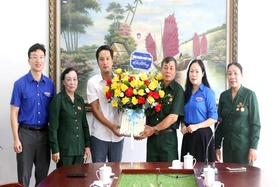 Tỉnh Đoàn Phú Thọ chúc mừng Hội Cựu Thanh niên xung phong nhân dịp kỷ niệm 75 năm Ngày truyền thống