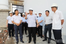 Chủ tịch UBND tỉnh Trần Duy Đông kiểm tra tiến độ triển khai một số dự án trên địa bàn tỉnh