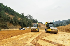Lương Sơn tập trung phát triển đô thị công nghiệp - dịch vụ hiện đại