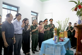 Tri ân các anh hùng liệt sĩ nhân kỷ niệm 78 năm Ngày Thương binh - liệt sĩ
