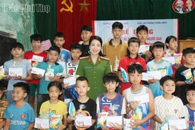 Chuyện về lớp học “làm người” ở bản Dao Đồng Chụa