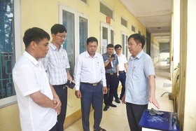 Đoàn công tác Sở Giáo dục và Đào tạo làm việc với xã Tiên Lữ