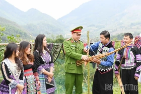 Người Mông ở Mỹ Á giữ gìn bản sắc văn hóa truyền thống