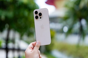 iPhone 16 Pro giá bao nhiêu? Pin trâu không?