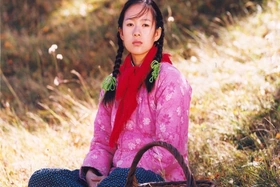 Nhìn lại vẻ đẹp thuần khiết trong lần đầu chạm ngõ điện ảnh của Chương Tử Di