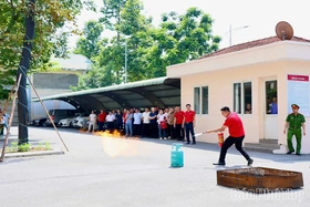 184 cán bộ Agribank Chi nhánh Phú Thọ được huấn luyện nghiệp vụ PCCC và CNCH