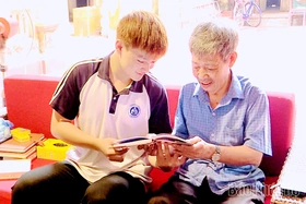 Câu chuyện về tinh thần học tập suốt đời của thầy giáo Trần Khoái