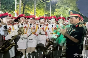 Lần đầu tổng hợp luyện diễu binh, diễu hành phục vụ nhiệm vụ A80 tại Quảng trường Ba Đình