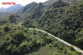 Ứng phó với sạt lở trên tuyến đường vùng núi