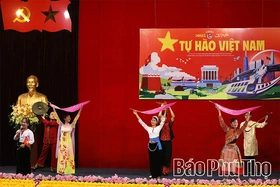 Đêm nhạc “Chuyến xe tự hào Việt Nam” tại phường Hòa Bình
