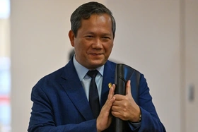 Hạ viện Campuchia thông qua luật cho phép tước quốc tịch