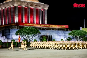 Khối nữ quân nhân diễu hành A80: Thông điệp về bình đẳng giới và khát vọng cống hiến