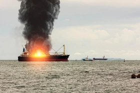 Ukraine dùng UAV đánh chìm tàu chở vũ khí Nga ở biển Caspi