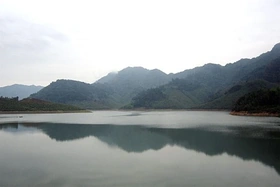 17h 00’ ngày 26/8, xả tràn hồ Thanh Lanh