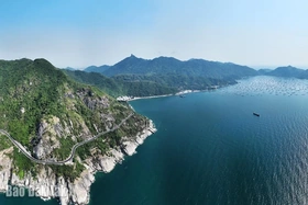 Về Vũng Rô nghe huyền thoại trên sóng nước